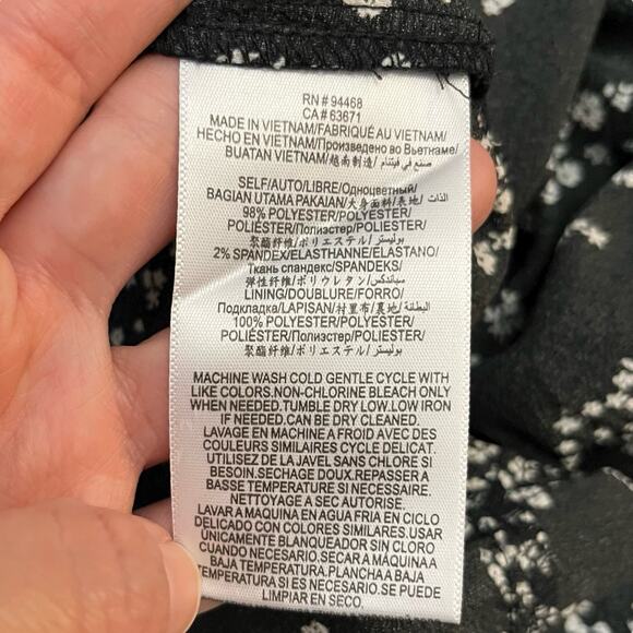 BCBGeneration Floral Maxi Dress XS Halter Neck Tiered A-line Boho Casual Crepe - Picture 10 of 10